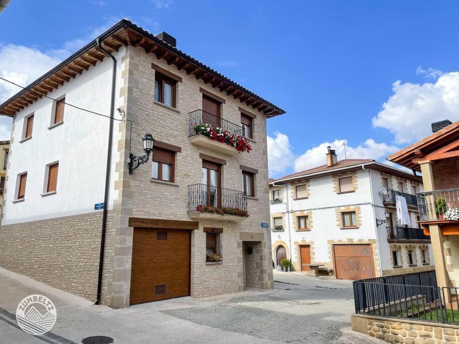 Casa Zunbeltz De 3 Habitaciones En Plena Montana Lezáun Exteriör bild